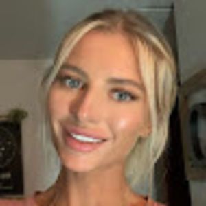 Meet your Posher, Carly